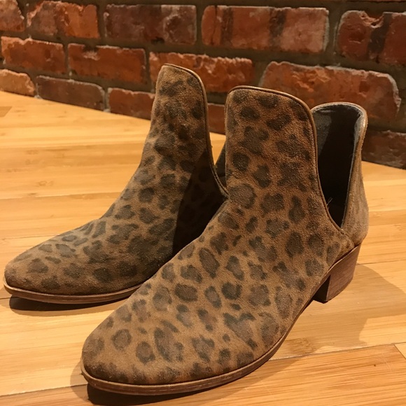 Cheetah bootie by Matisse footwear! - Picture 3 of 7